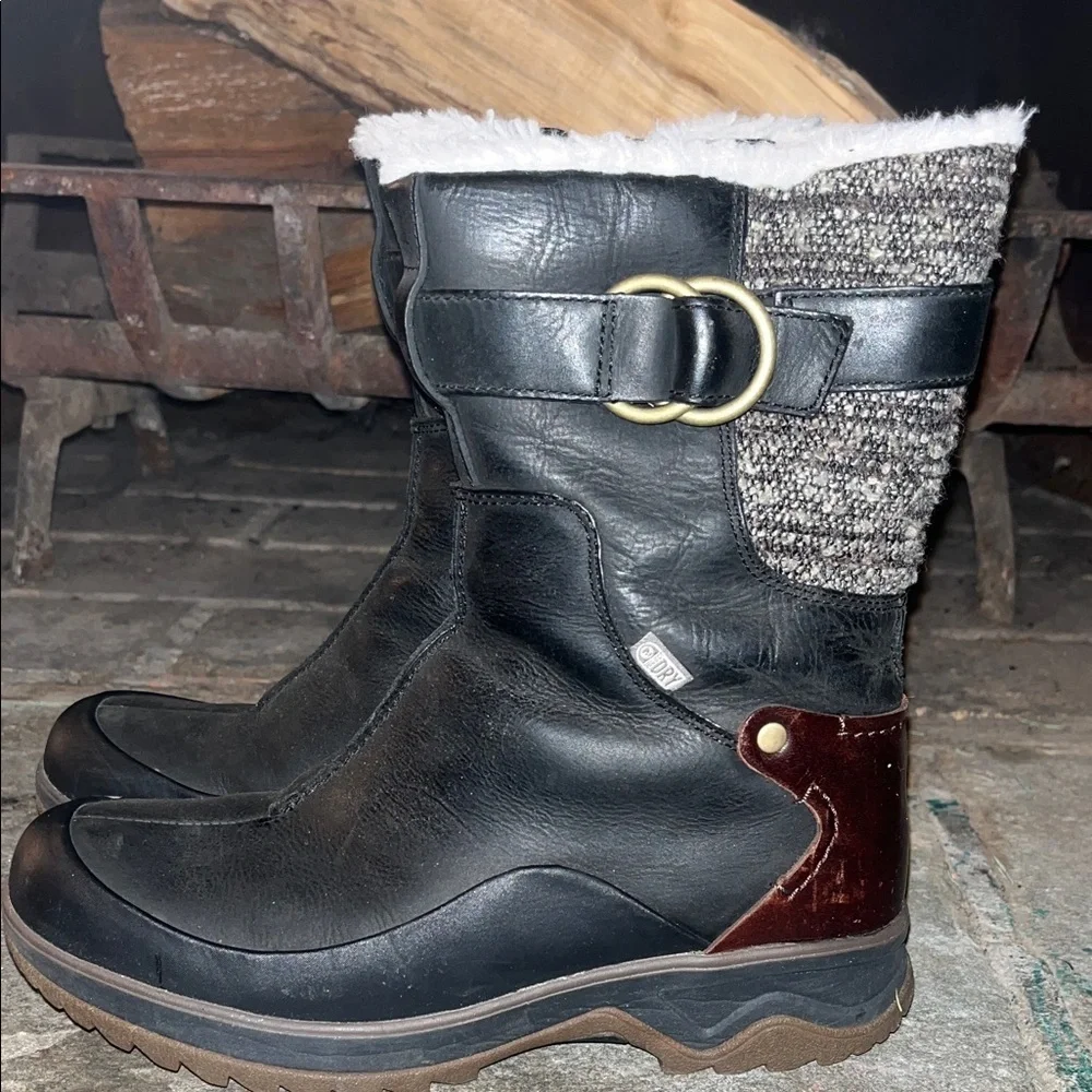 Merrell Black and Gray Winter Boots with Buckle